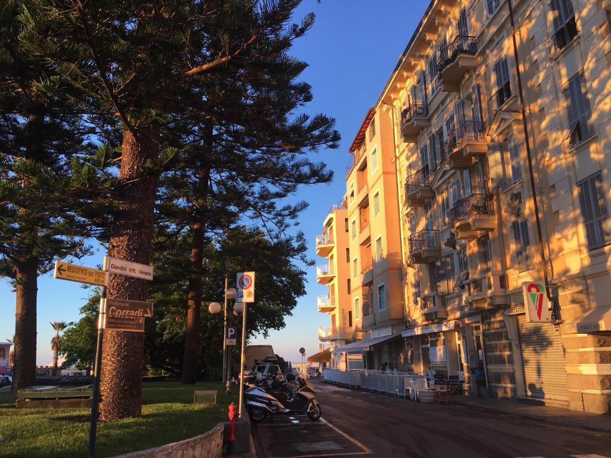 Mansarda luminosa in centro sul mare - Attic by sea Apartment Sanremo Exterior foto