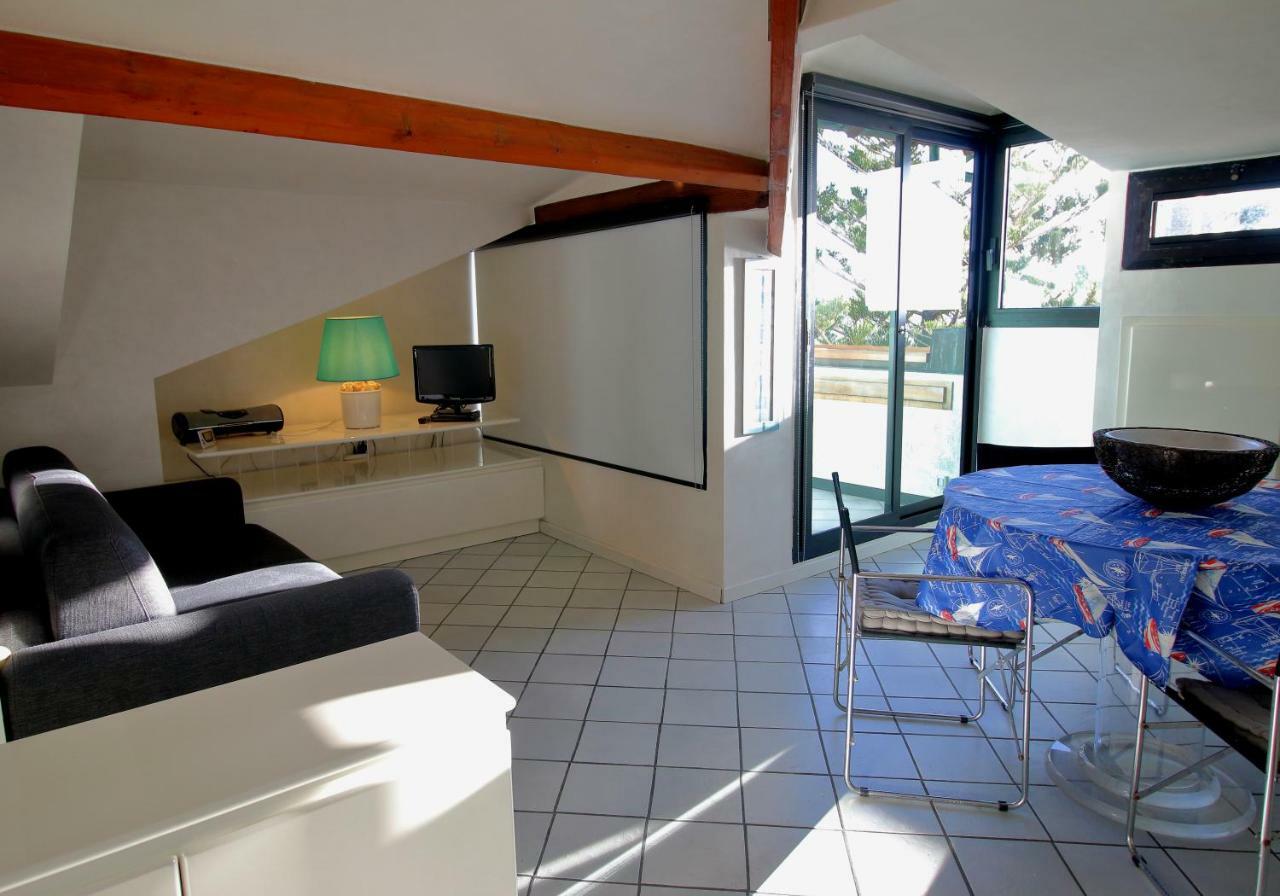Mansarda luminosa in centro sul mare - Attic by sea Apartment Sanremo Exterior foto